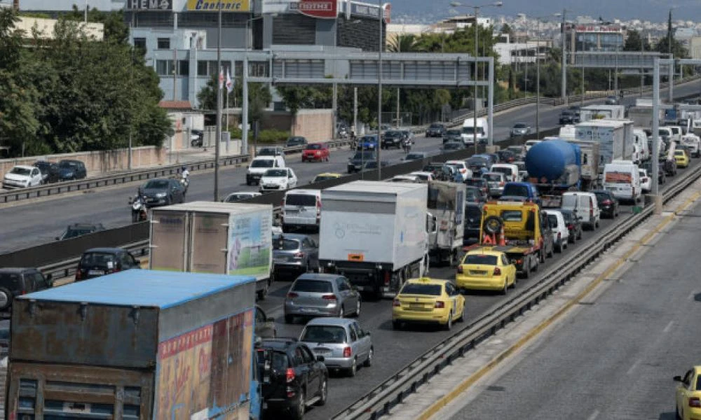 Τροχαίο στον Κηφισό - Ουρά τα οχήματα